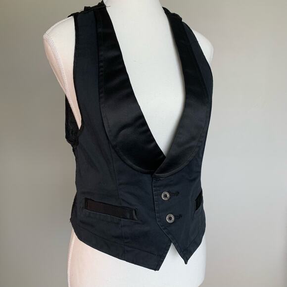 Converse Vest - Picture 2 of 8